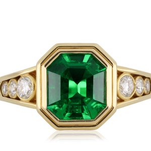 Wolfers Frères Colombian emerald and diamond ring, circa 1970.