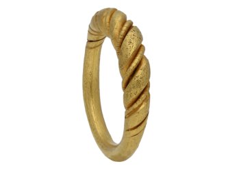 Viking gold twisted wirework ring berganza hatton garden