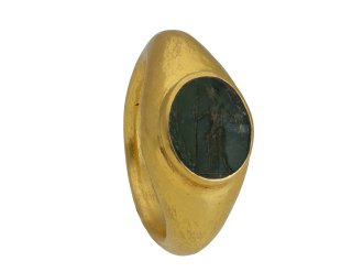 Ancient Roman gold ring with Minerva intaglio hatton garden