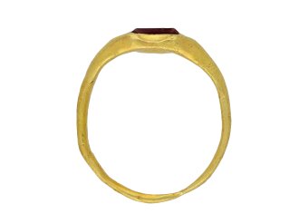 Medieval garnet gold ring, circa 13th 15th century hatton garden